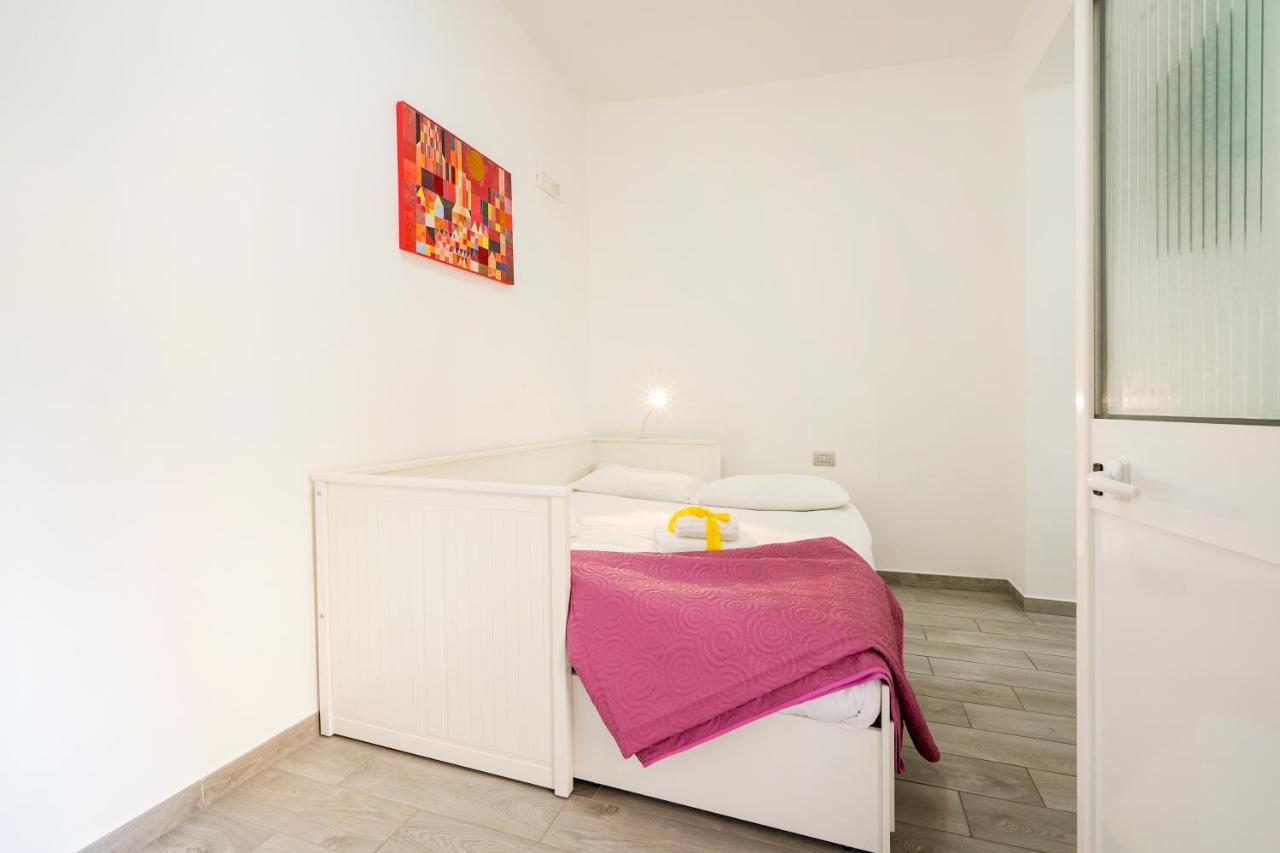 I 20 Archi Apartments Монополи Екстериор снимка