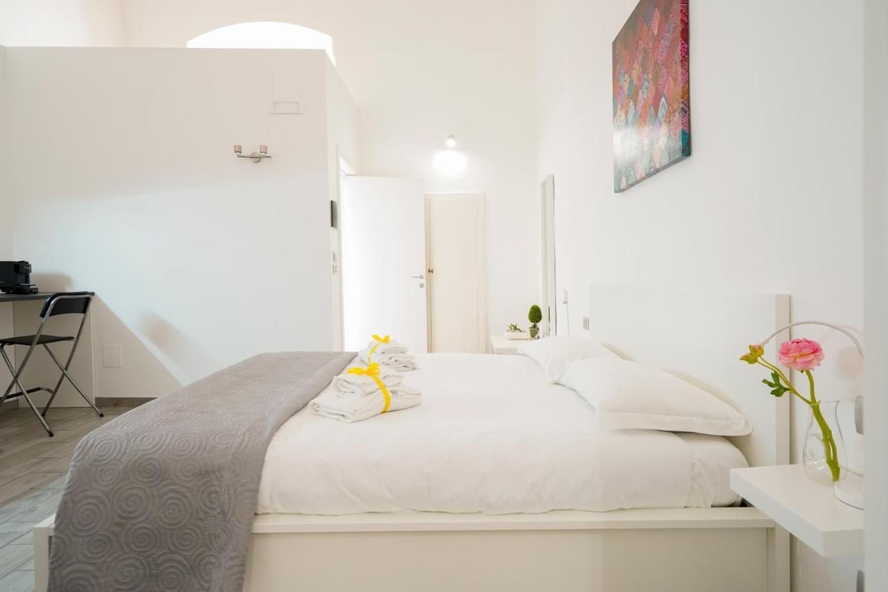 I 20 Archi Apartments Монополи Екстериор снимка